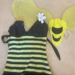 Leg Avenue Daisy Bee Costume